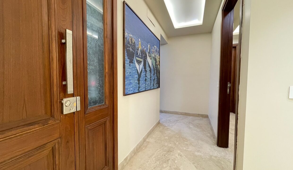 4 BHK Furnished Flat for Rent in Defence Colony
