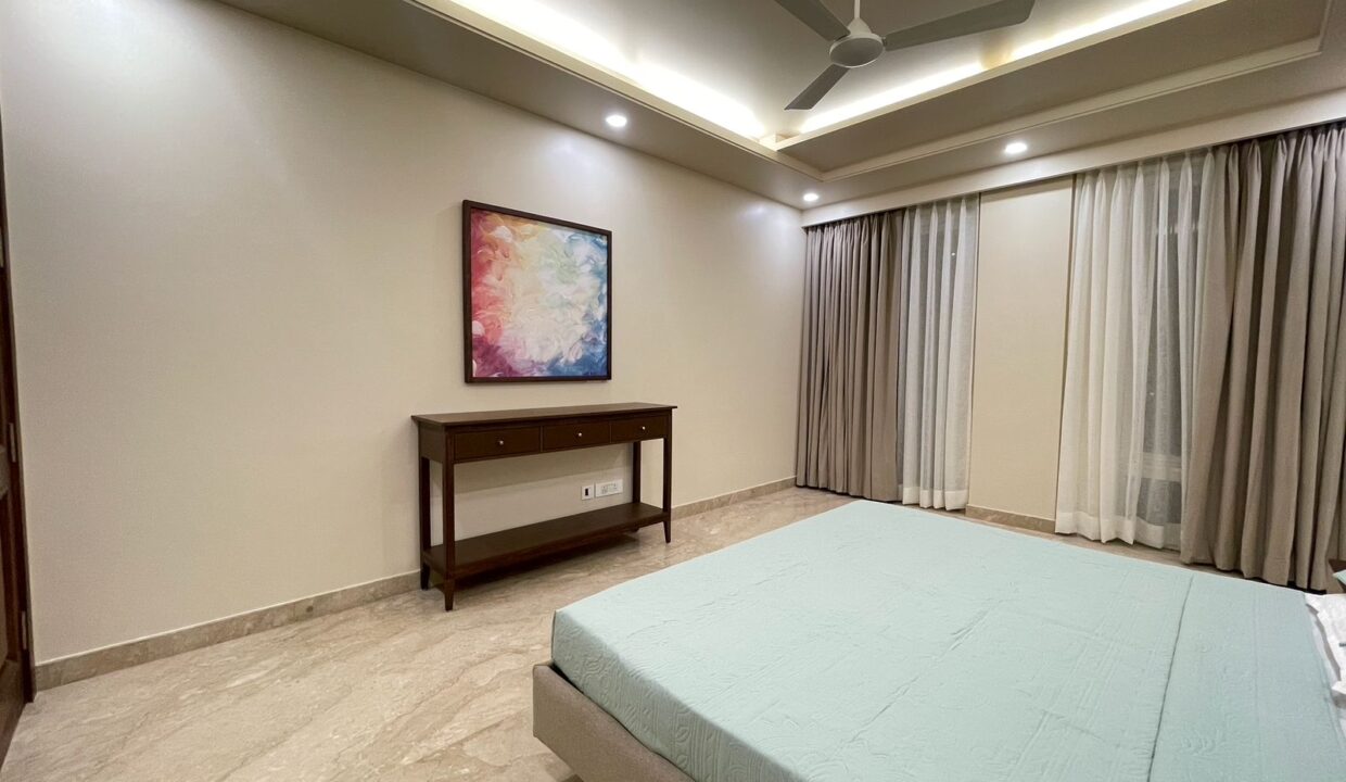 4 BHK Furnished Flat for Rent in Defence Colony